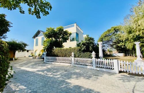 Amritsar House | Explore Spring Gardens & Farmstay Amritsar with Family-Friendly Amenities