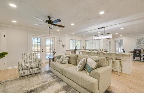 Spring Hill House | Inviting Spring Hill Home with Pool, BBQ Grill & Outdoor TV