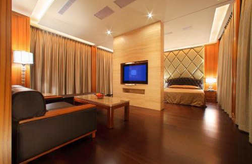 South District Hotel | Family-Friendly Spring Hotel with Great Guest Reviews