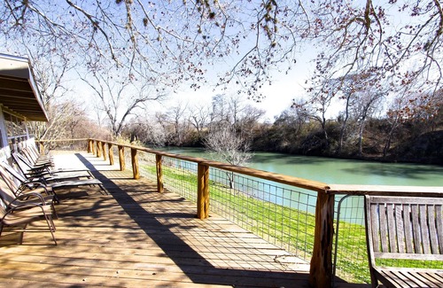 Seguin House | Spring into the River Resort