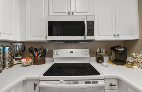 Miramar Beach Condo | Experience Tommy Bahama: Free Beach Service & Ocean Views