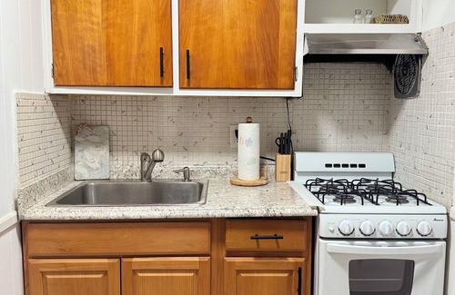 South Plainfield Apartment | Merchant Manor: Family-Friendly Comfort Near Rutgers