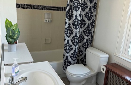 South Plainfield Apartment | Merchant Manor: Family-Friendly Comfort Near Rutgers