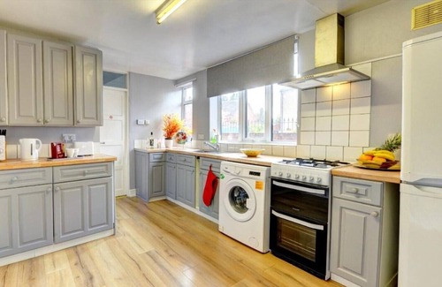Weston on Trent Apartment | Idyllic Spring Nest Coventry - Family-Friendly 3 Bedroom Escape