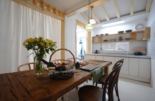 Jeonju Villa | Relaxing Spring Night: Family-Friendly with Hot Tub Bliss