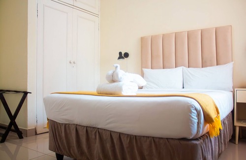 Karoi Cabin | Family-Friendly Retreat at Spring Resort with Breakfast Included