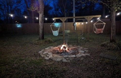 Mammoth Spring Cabin | Spring River Cabin at Saddler Falls with Firepit & Ocean View
