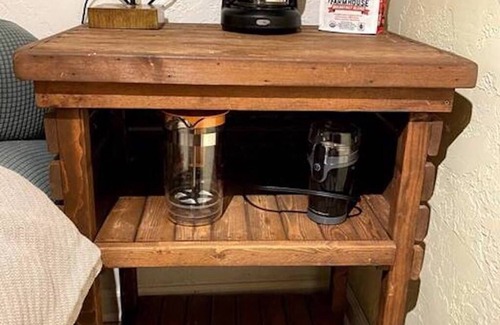 Court House Cabin | Cozy Spring Side Cabin at Skipwillow Farm – Family-Friendly Stay