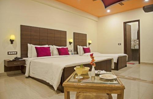 Mughal Sarai Hotel | Discover Spring Sky Mughalsarai: Family-Friendly Retreat