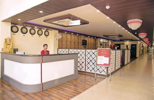 Mughal Sarai Hotel | Discover Spring Sky Mughalsarai: Family-Friendly Retreat