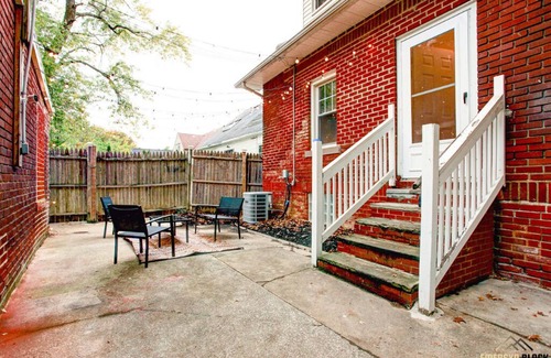 East Cleveland House | Celebrate Independence Day at Our Dream Getaway Retreat