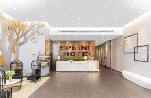 Tianhe Hotel | Budget-Friendly Spring Time Hotel with Hot Tub & Breakfast
