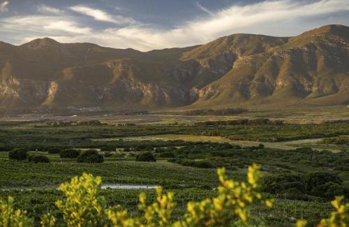 Stanford Hotel | Experience Springfontein Wine Estate: Oceanfront Oasis Awaits