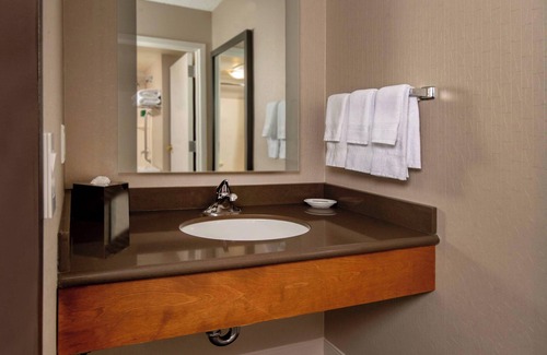 Centreville Hotel | Relax at SpringHill by Marriott Centreville/Chantilly