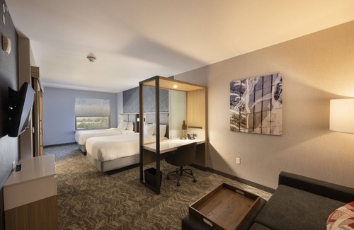 Downtown Colorado Springs Hotel | Experience SpringHill Suites by Marriott Colorado Springs
