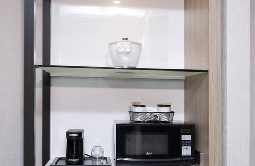 Downtown Colorado Springs Hotel | Experience SpringHill Suites by Marriott Colorado Springs