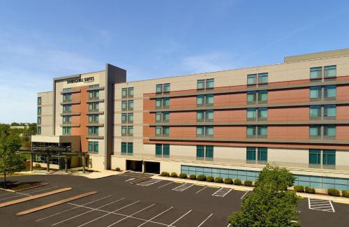 Jefferson Manor Hotel | Ideal SpringHill Suites Alexandria: Family-Friendly Retreat
