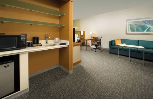 Bridgeport Hotel | Exceptional SpringHill Suites Bridgeport Clarksburg Awaits