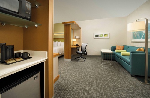 Bridgeport Hotel | Exceptional SpringHill Suites Bridgeport Clarksburg Awaits