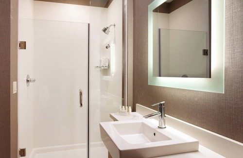 Coralville Hotel | Guest Rated: 9.8 at SpringHill Suites Coralville with Pool