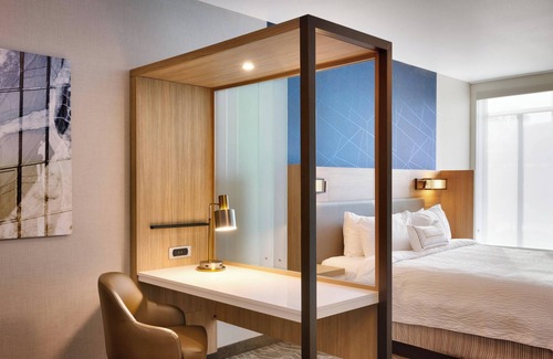Coralville Hotel | Guest Rated: 9.8 at SpringHill Suites Coralville with Pool