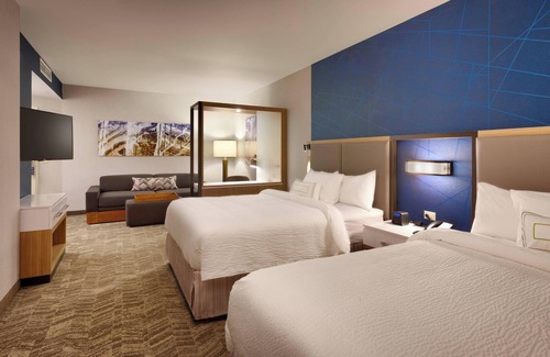 Coralville Hotel | Guest Rated: 9.8 at SpringHill Suites Coralville with Pool