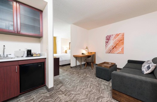 Alpine Center Hotel | Discover SpringHill Suites by Marriott Grand Rapids North