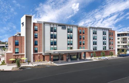 South Scottsdale Hotel | Stylish SpringHill Suites in Scottsdale with Pool & Breakfast