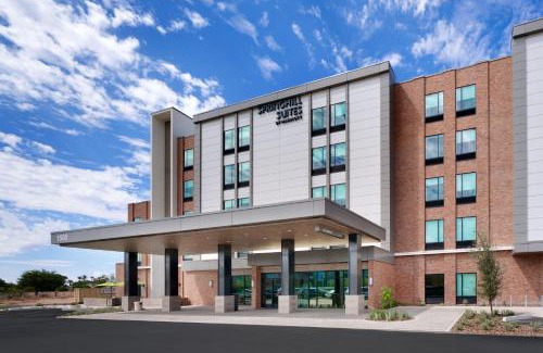 South Scottsdale Hotel | Stylish SpringHill Suites in Scottsdale with Pool & Breakfast