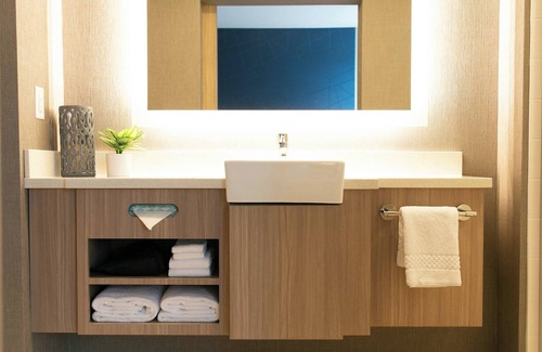 South Bend Hotel | Discover Comfort at SpringHill Suites South Bend Notre Dame