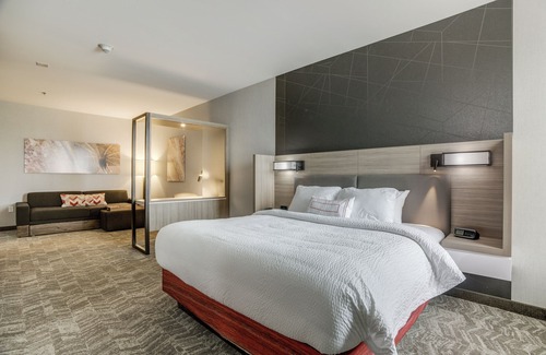Stillwater Hotel | Modern SpringHill Suites in Stillwater with Great Amenities