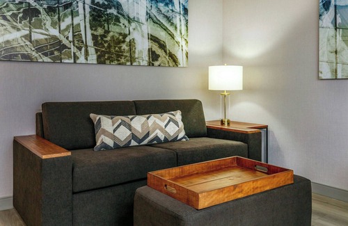 West Central Westminster Hotel | Comfortable Springhill Suites: Pool, Spa & Family Friendly