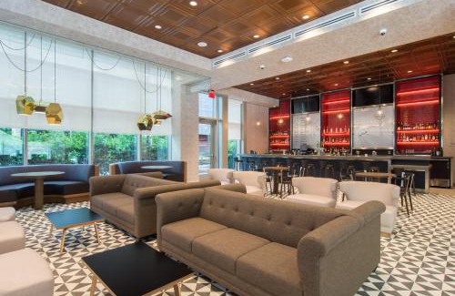 Charlotte Center City Hotel | Discover SpringHill Suites by Marriott Charlotte City Center
