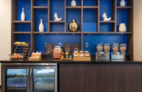 Charlotte Center City Hotel | Discover SpringHill Suites by Marriott Charlotte City Center
