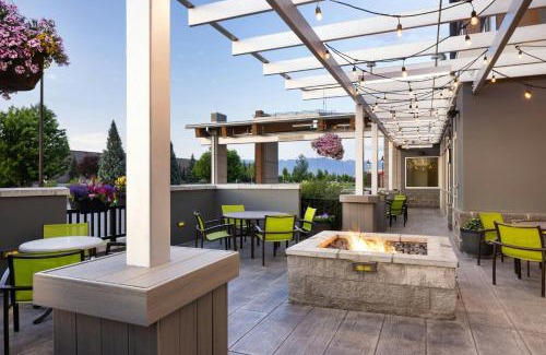 Kalispell Hotel | Highly Rated SpringHill Suites with Oceanfront Views