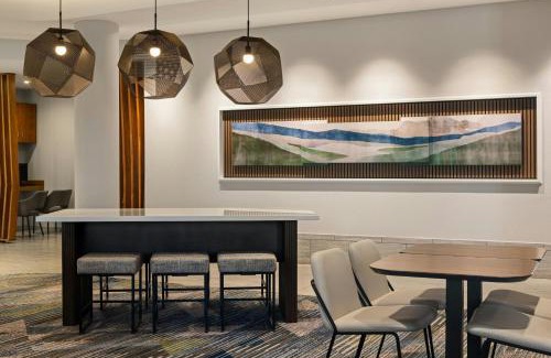 Kalispell Hotel | Highly Rated SpringHill Suites with Oceanfront Views