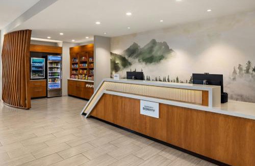 Kalispell Hotel | Highly Rated SpringHill Suites with Oceanfront Views