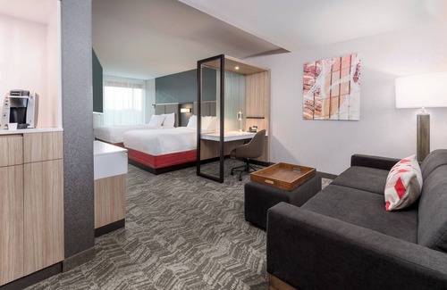 Downtown Hotel | Top-Rated SpringHill Suites with Pool and Family Amenities