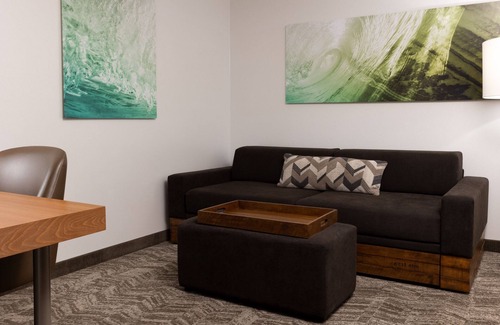Roseville Hotel | Discover Comfort at SpringHill Suites by Marriott Roseville