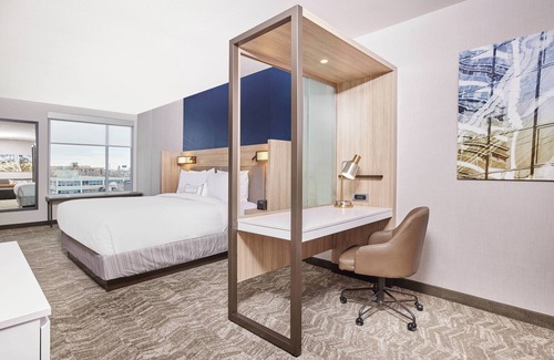 Chinatown Hotel | Premier SpringHill Suites by Marriott Chicago Chinatown