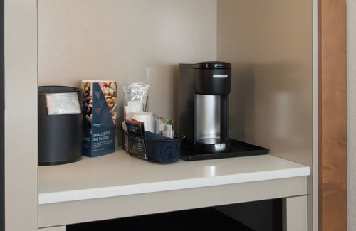 The Vista Hotel | Discover SpringHill Suites Columbia Downtown with Pool & Breakfast