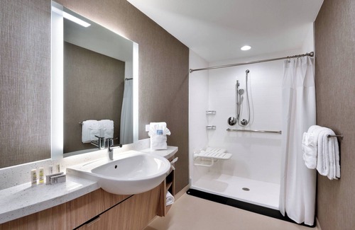 Biggs Field Hotel | Exceptional SpringHill Suites by Marriott El Paso Airport