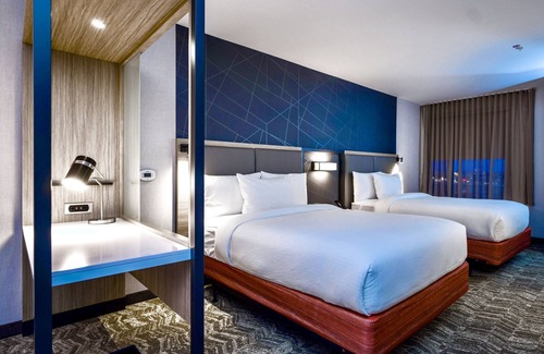 Bristol Hotel | Exceptional SpringHill Suites by Marriott Kenosha Getaway