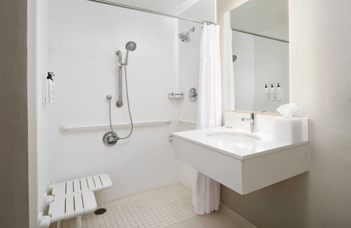 Longmont Hotel | Stylish Springhill Suites by Marriott Boulder Longmont Escape