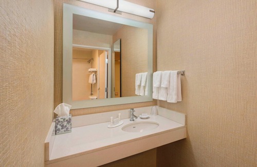 Mishawaka Hotel | Ideal Stay at SpringHill Suites Mishawaka-University Area