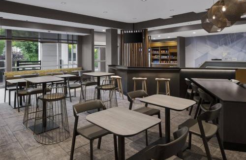 Tuckahoe Hotel | Comfortable SpringHill Suites in Tuckahoe with Kitchen Access