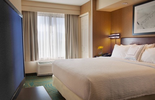 Medford Hotel | Discover SpringHill Suites by Marriott Medford - Guest Rated 9/10