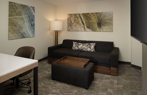 Medford Hotel | Discover SpringHill Suites by Marriott Medford - Guest Rated 9/10