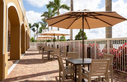 Miramar Hotel | Relaxing Retreat at SpringHill Suites by Marriott Miramar