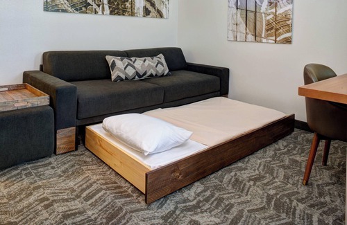 Saginaw Hotel | Relax at SpringHill Suites by Marriott Saginaw - 9/10 Rating